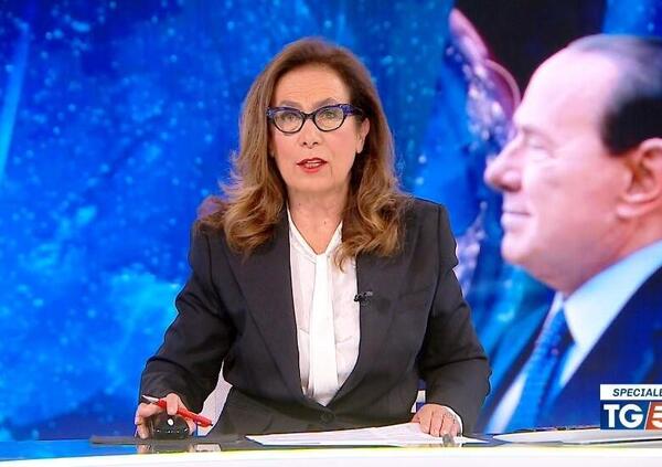 Ho guardato i tg di Mediaset mentre moriva Berlusconi: reportage dal mondo di Silvio