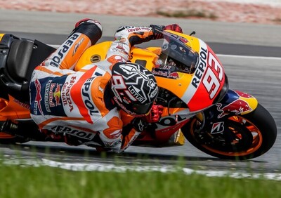 I test di Sepang 2. Miglior tempo di Marquez. Rossi in difficoltà