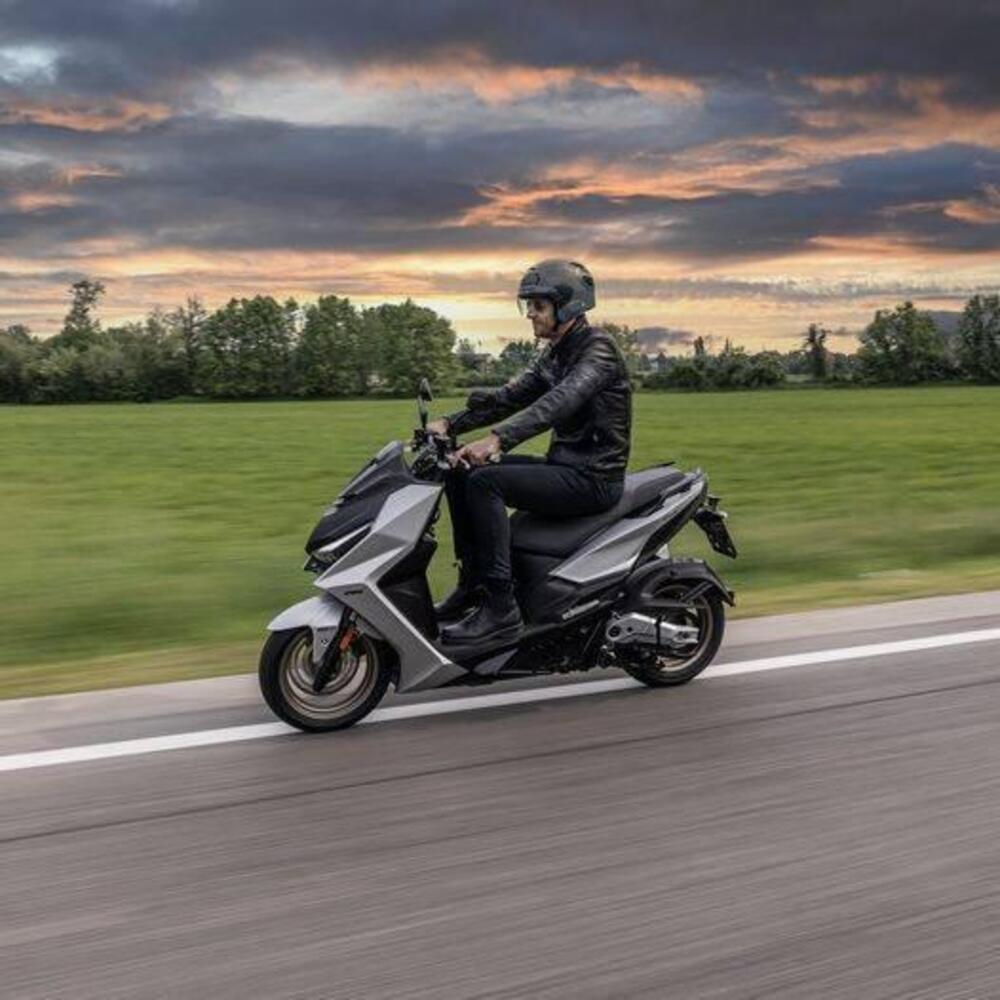 Kymco KRV 200 (2023 - 25) (2)