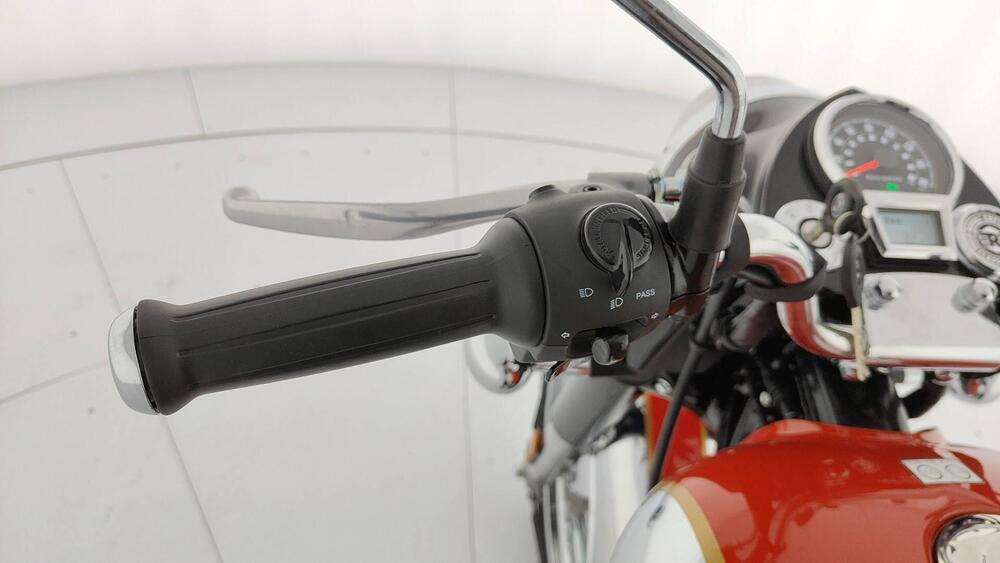 Royal Enfield Classic 350 (2021 - 25) (11)