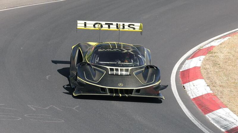 Lotus Evija X, un misterioso bolide &egrave; al Nurburgring [Foto Spia]