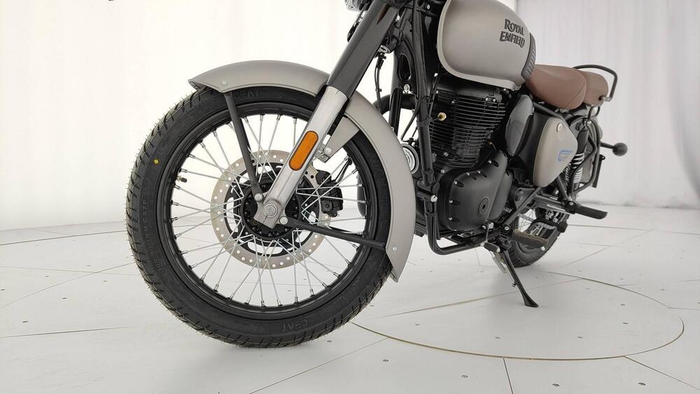Royal Enfield Classic 350 (2021 - 25) (4)