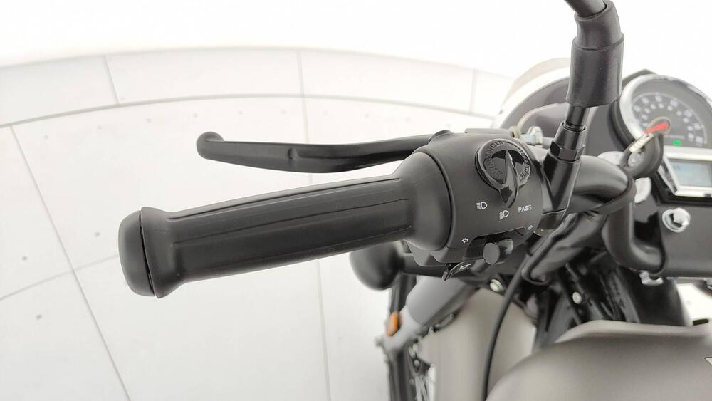 Royal Enfield Classic 350 (2021 - 25) (8)