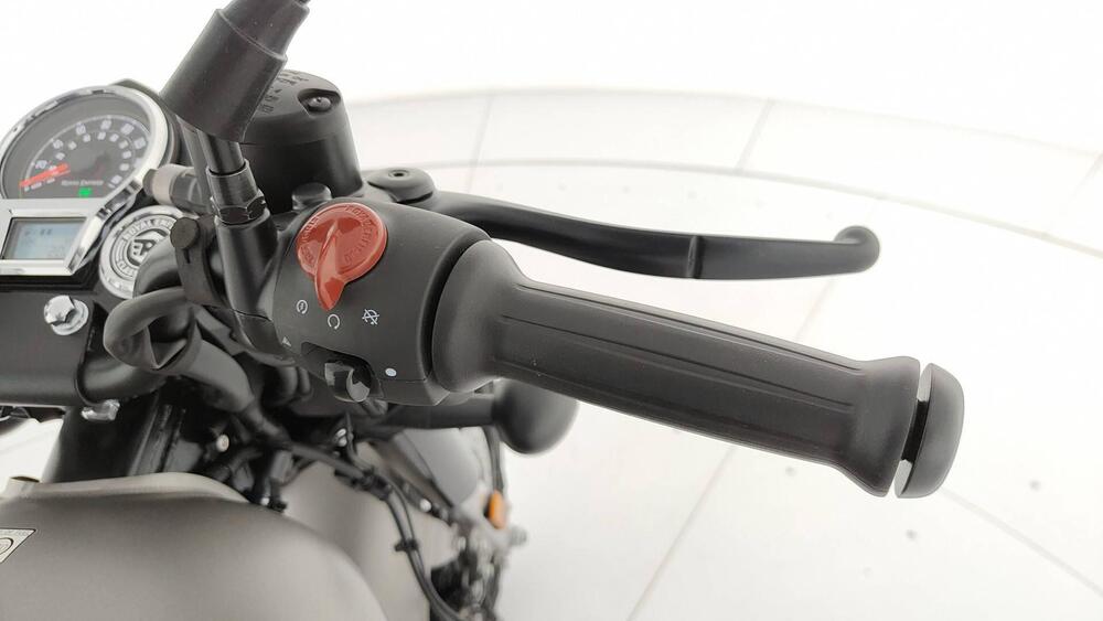 Royal Enfield Classic 350 (2021 - 25) (9)