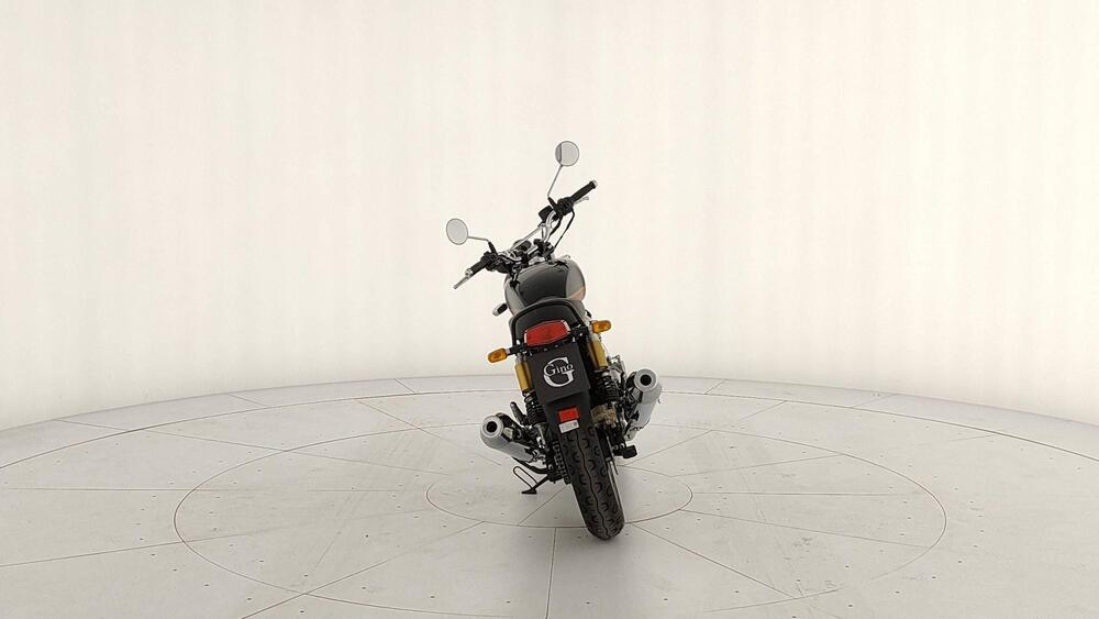 Royal Enfield Interceptor 650 Chrome (2020) (4)