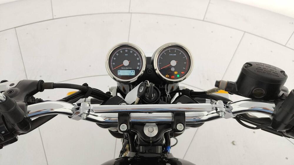 Royal Enfield Interceptor 650 Chrome (2020) (10)