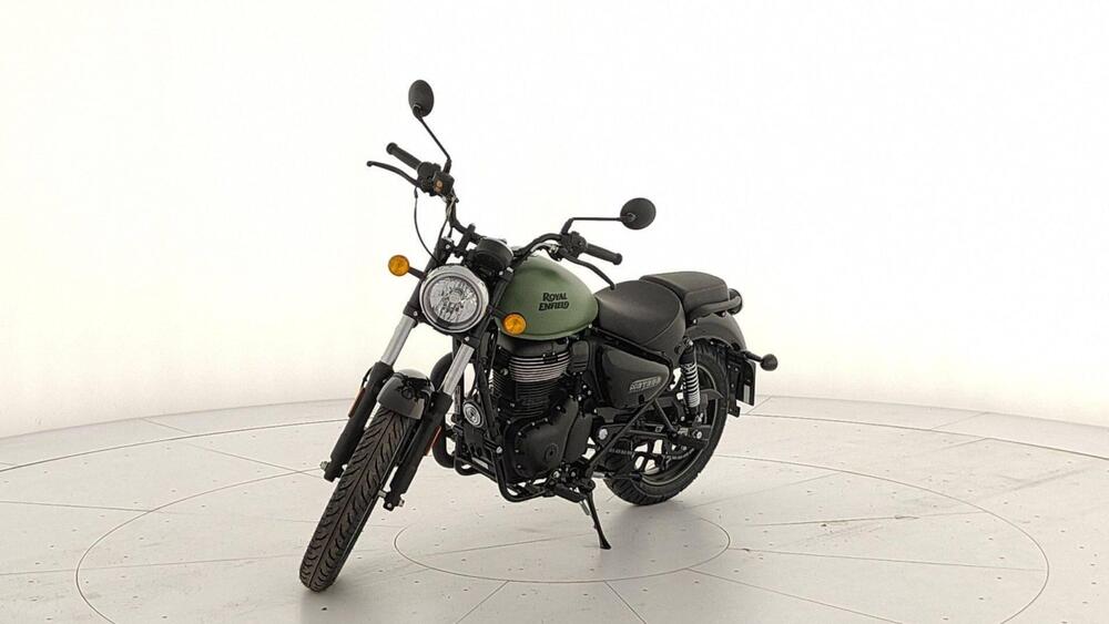 Royal Enfield Meteor 350 Fireball (2021 - 25) (2)