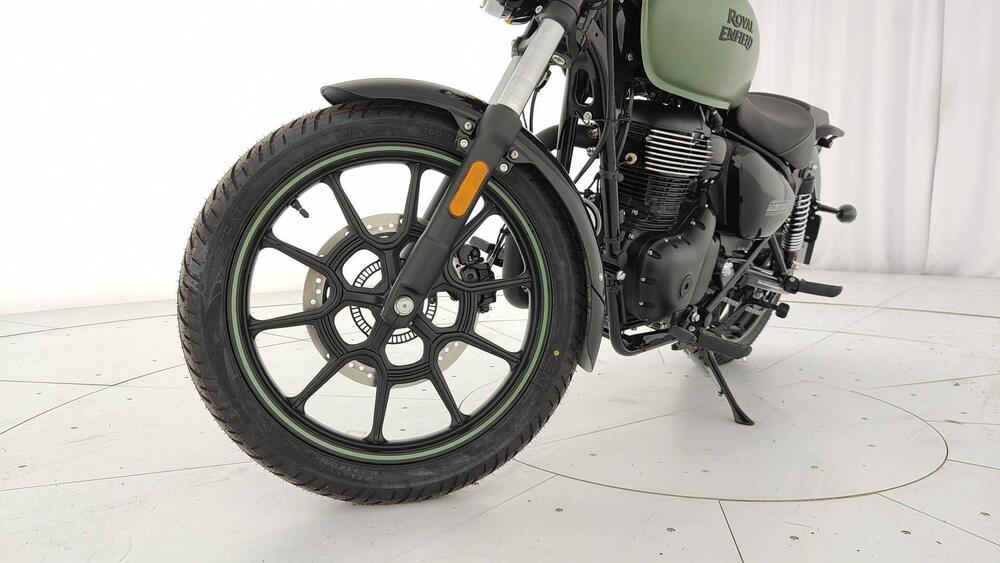 Royal Enfield Meteor 350 Fireball (2021 - 25) (7)