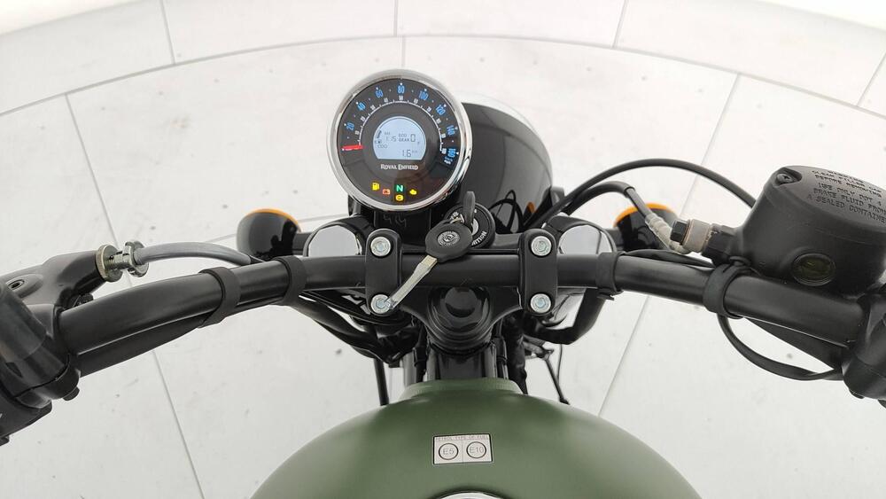 Royal Enfield Meteor 350 Fireball (2021 - 25) (10)