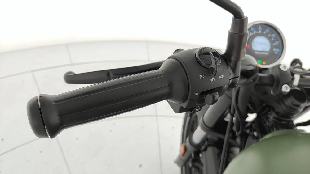 Royal Enfield Meteor 350 Fireball (2021 - 25) (11)