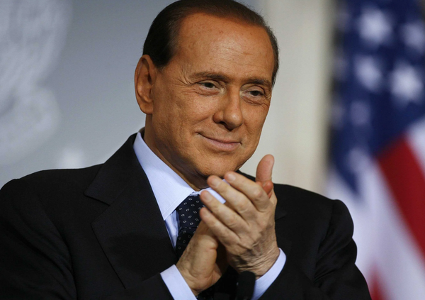 Perch&eacute; Emilio Fede non era ai funerali di Berlusconi? Tutta colpa dell&#039;autista: &ldquo;Va arrestato&hellip;&rdquo;
