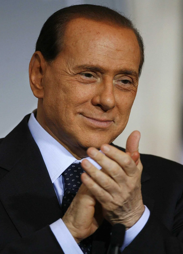 Perch&eacute; Emilio Fede non era ai funerali di Berlusconi? Tutta colpa dell&#039;autista: &ldquo;Va arrestato&hellip;&rdquo;