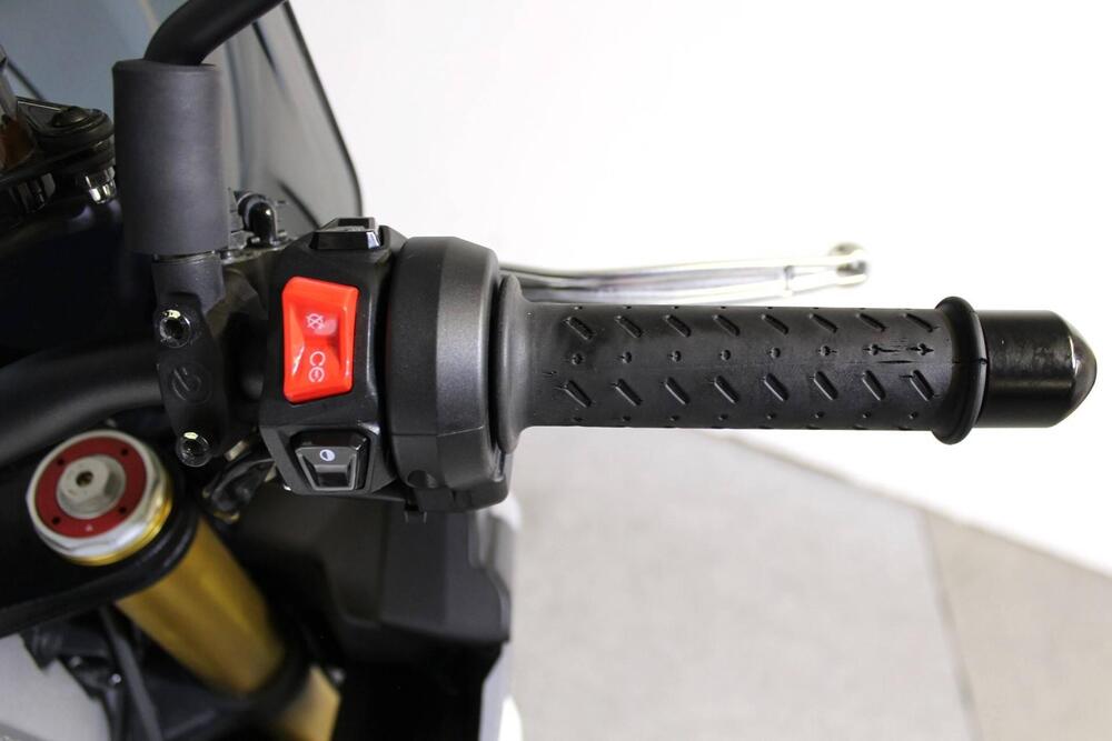 Aprilia Tuono V4 (2021 - 24) (13)