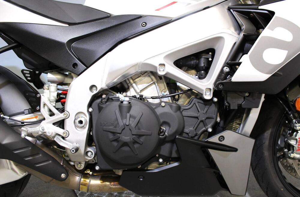 Aprilia Tuono V4 (2021 - 24) (14)