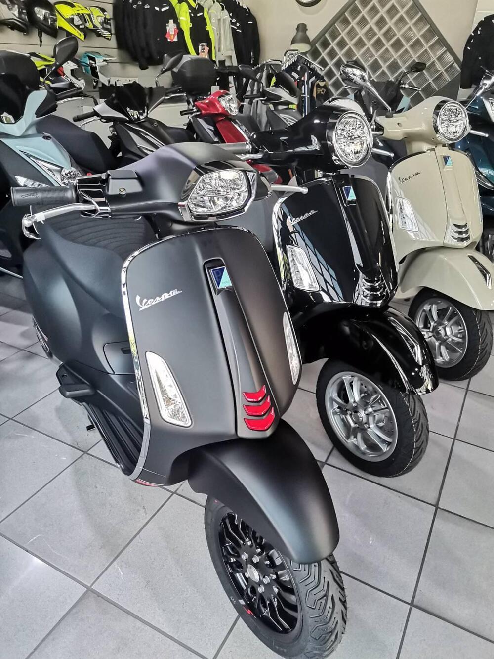 Vespa Sprint 125 3V ie Sport ABS (2021 - 22) (2)