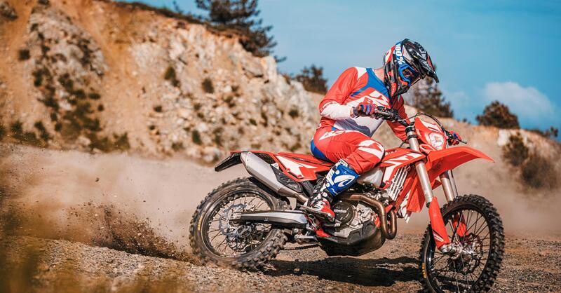 Le Enduro Beta RR 2T e 4T ricevono importanti novit&agrave; per il 2024