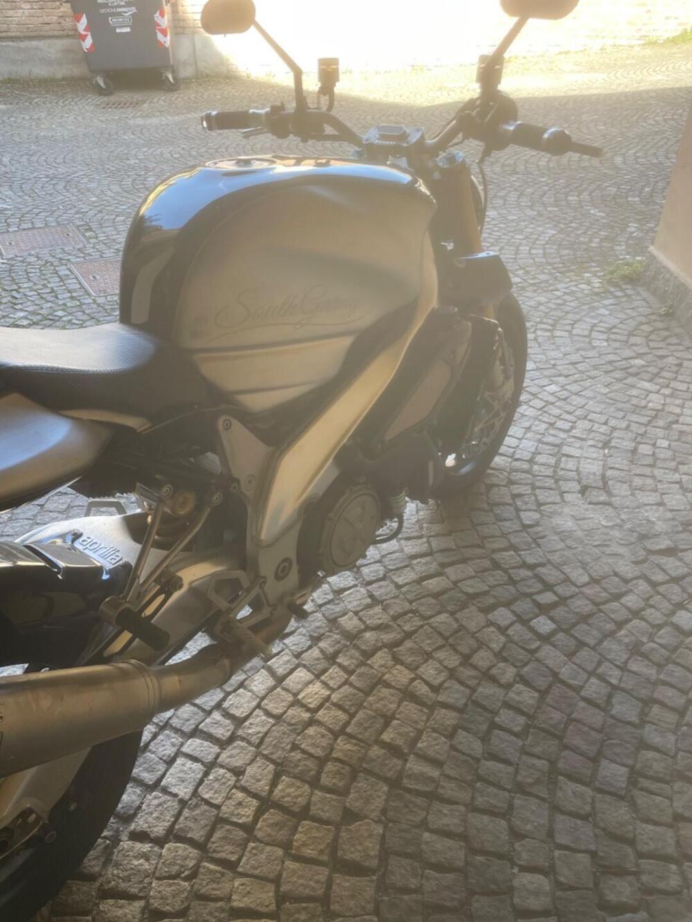 Aprilia RSV 1000 (1998 - 99) (4)