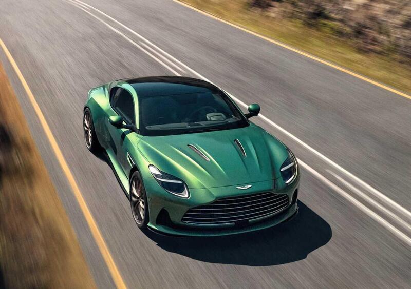 Aston Martin DB12 (2)