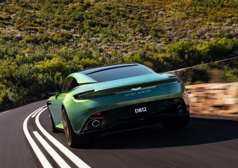 Aston Martin DB12 (11)