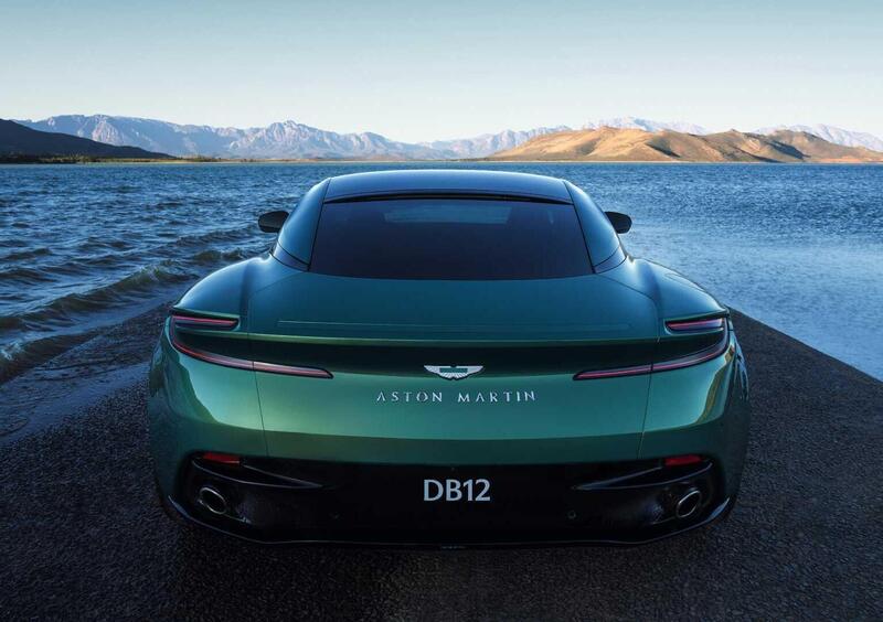 Aston Martin DB12 (14)