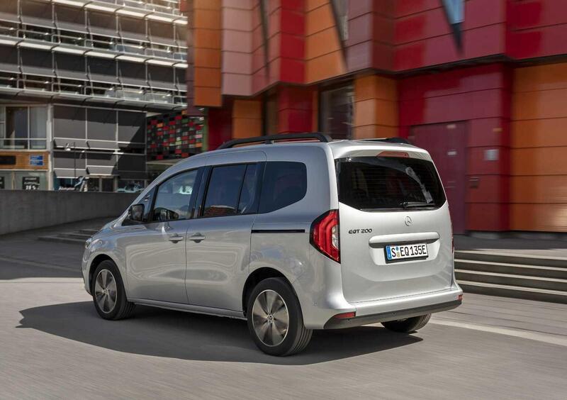 Mercedes-Benz EQT (2023-->>) (5)