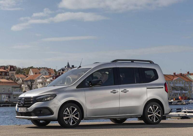 Mercedes-Benz EQT (2023-->>) (2)