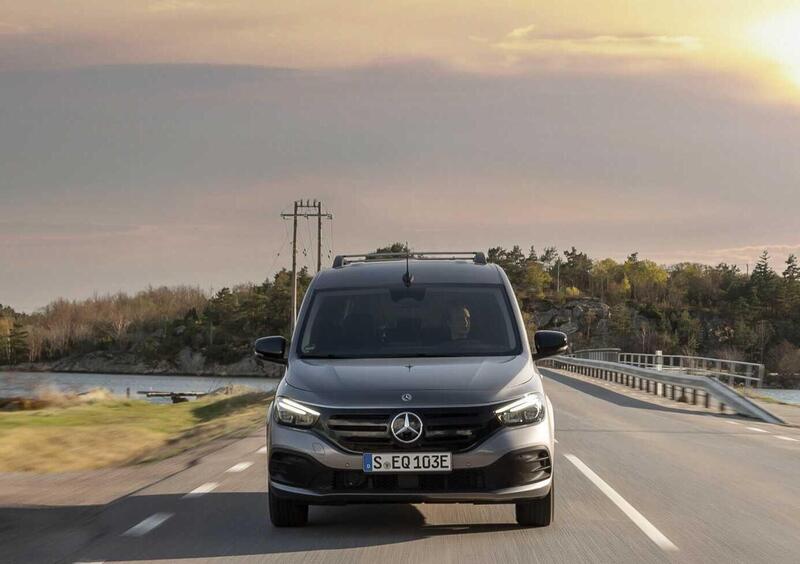 Mercedes-Benz EQT (2023-->>) (9)