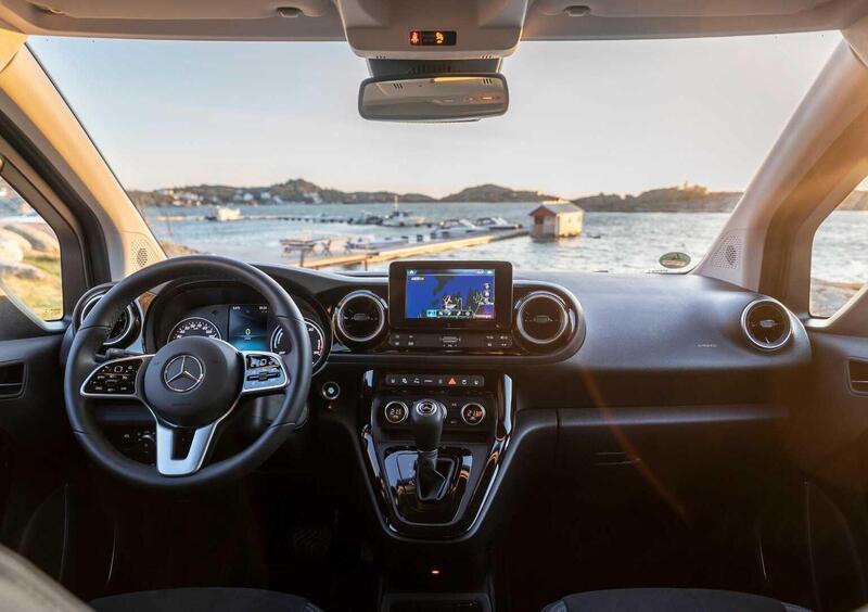 Mercedes-Benz EQT (2023-->>) (12)