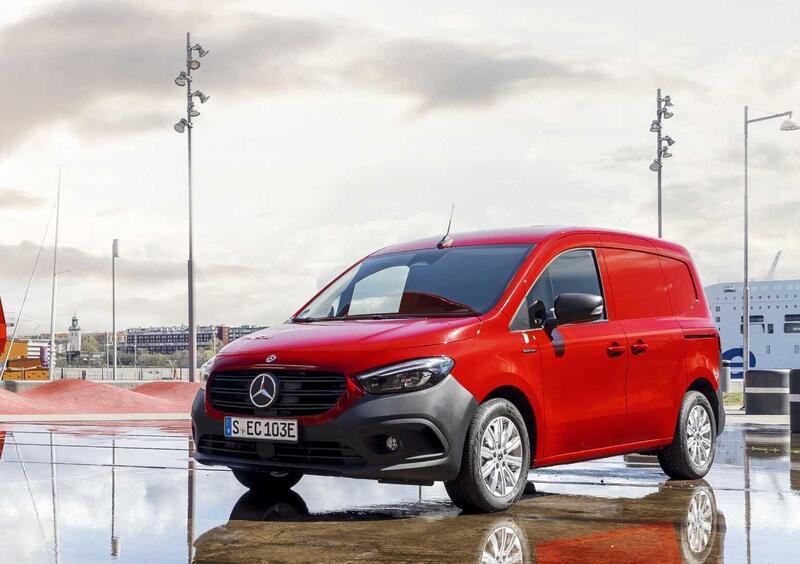 Mercedes-Benz Classe eCitan Furgone (2023-23) (8)