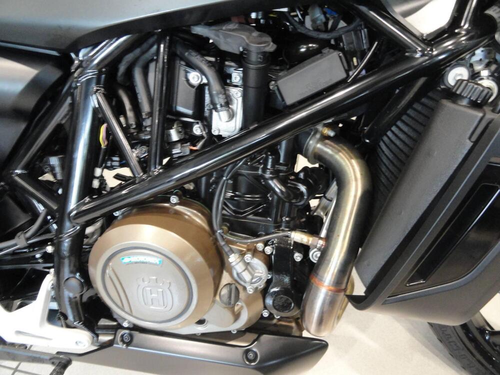 Husqvarna Svartpilen 701 (2019) (3)