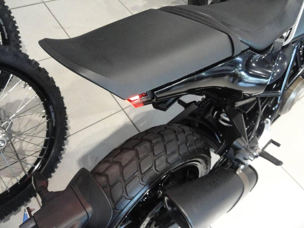 Husqvarna Svartpilen 701 (2019) (6)