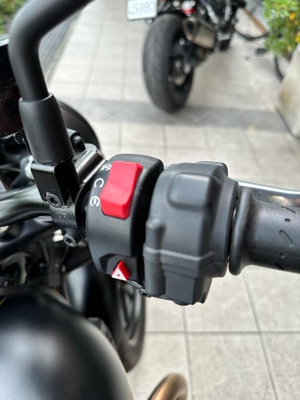 Triumph Street Twin 900 (2021 - 22) (13)