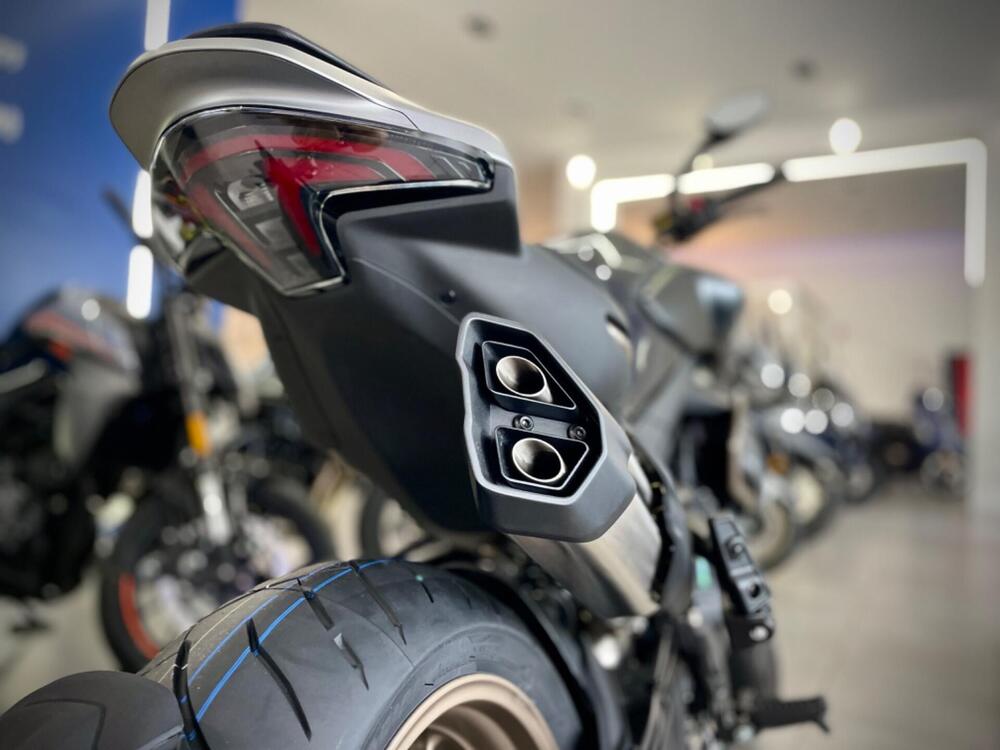 CFMOTO 800NK Sport (2023 - 25) (6)