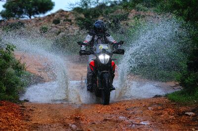 Due ventenni sulle KTM 390 Adventure alla scoperta della Sardegna: come sar&agrave; finita? [VIDEO]