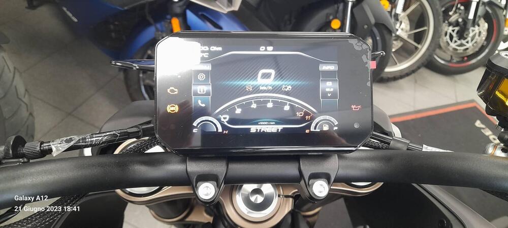 CFMOTO 800NK Sport (2023 - 25) (6)