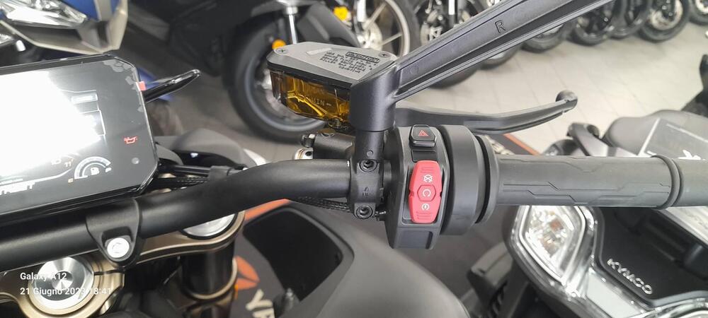 CFMOTO 800NK Sport (2023 - 25) (8)