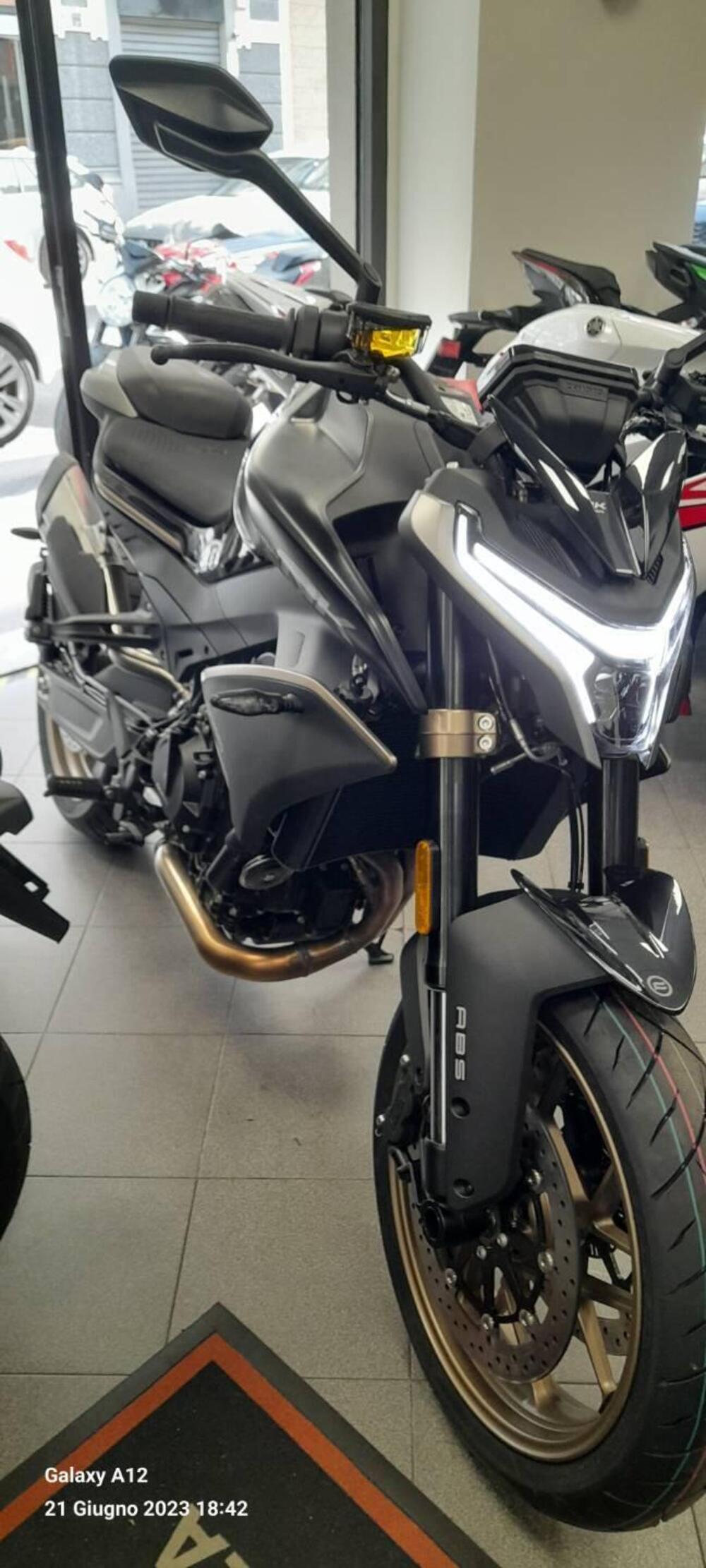 CFMOTO 800NK Sport (2023 - 25) (3)