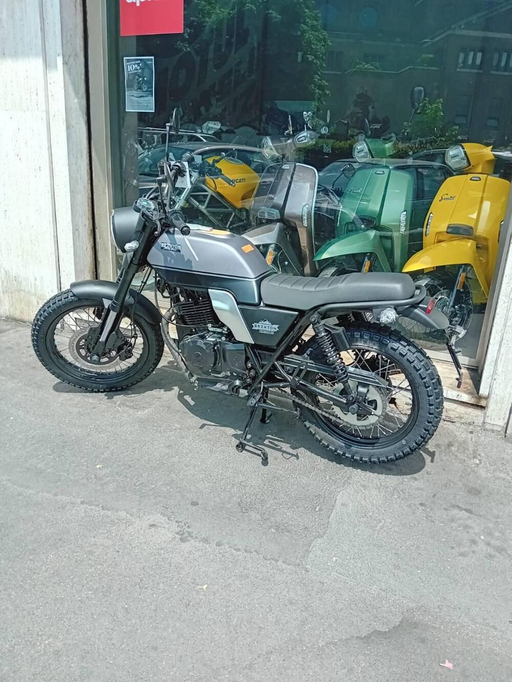 Brixton Motorcycles Felsberg 250 (2021 - 25) (2)