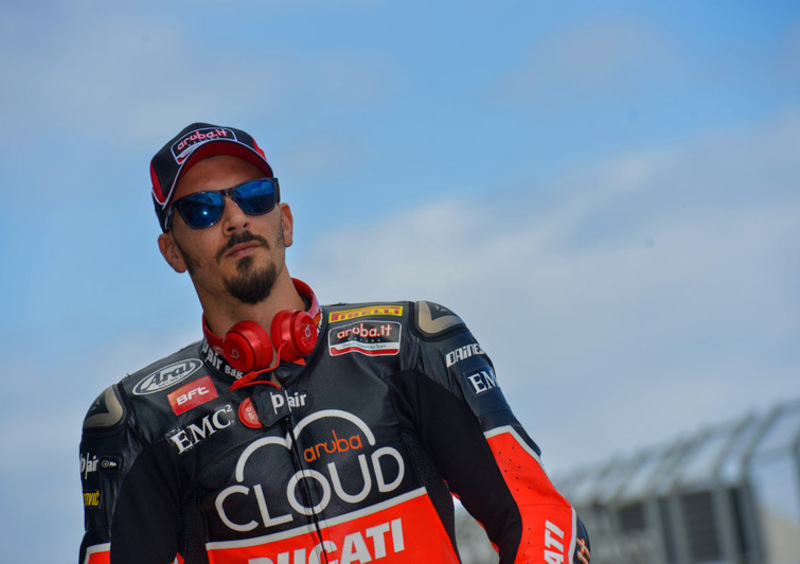 Davide Giugliano: &quot;Vedere Troy Bayliss sulla mia moto &egrave; un onore&quot;