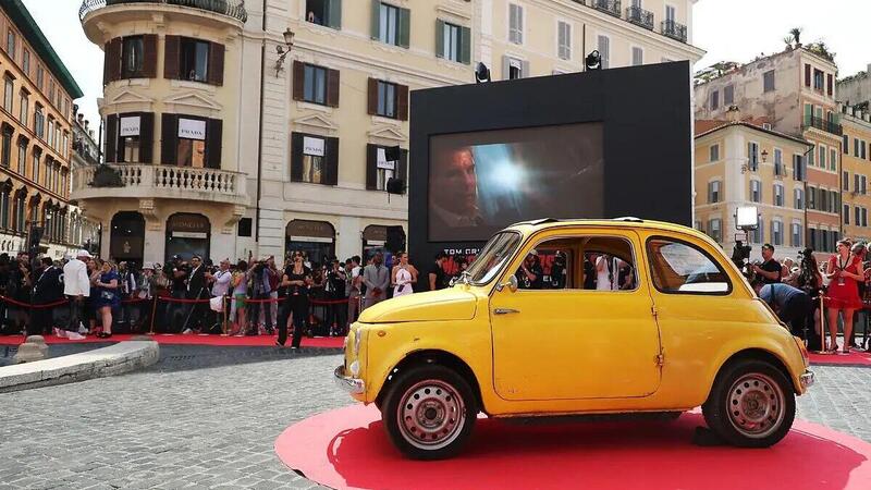 Abarth 500 elettrica protagonista all&#039;anteprima di Mission: Impossible - Dead Reckoning Part One 