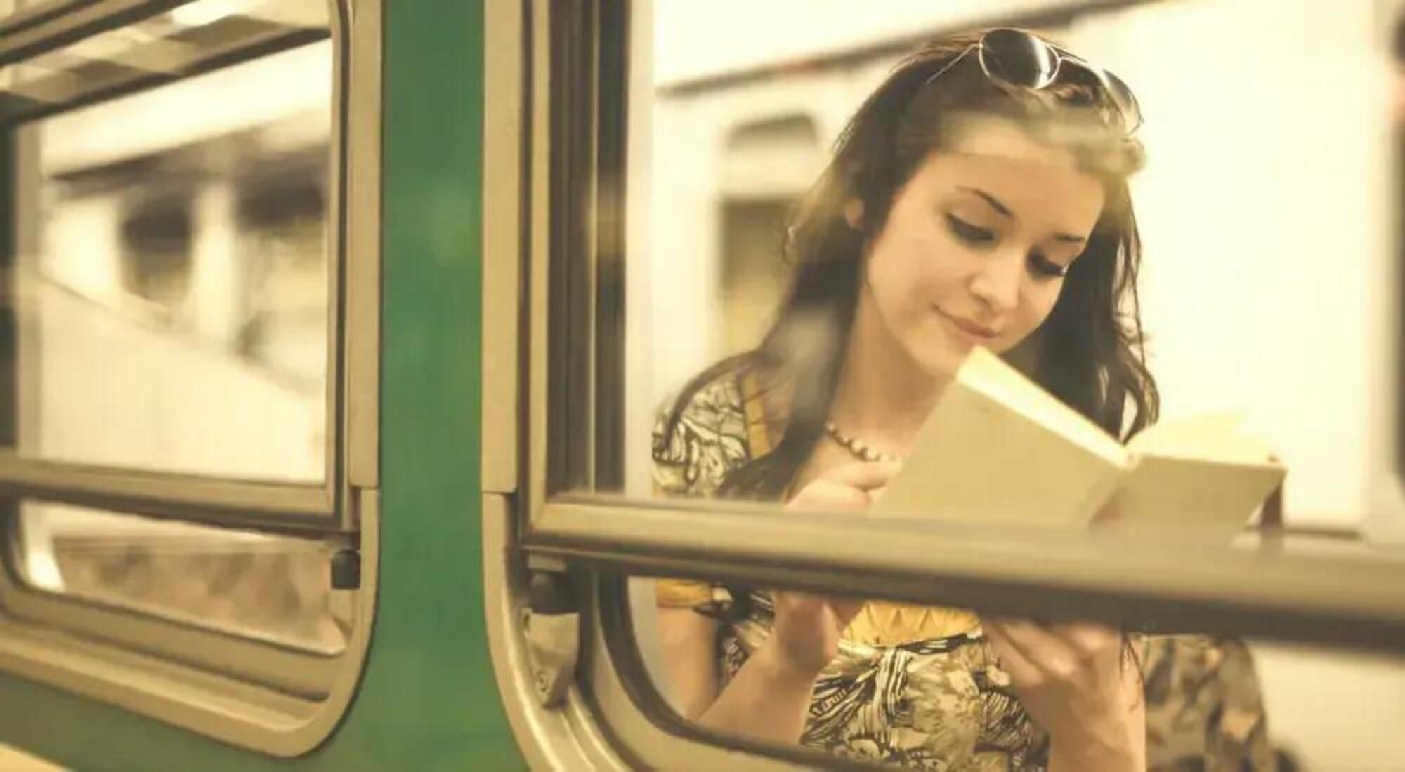 I libri pi&ugrave; letti in treno e sui mezzi pubblici secondo Trainline