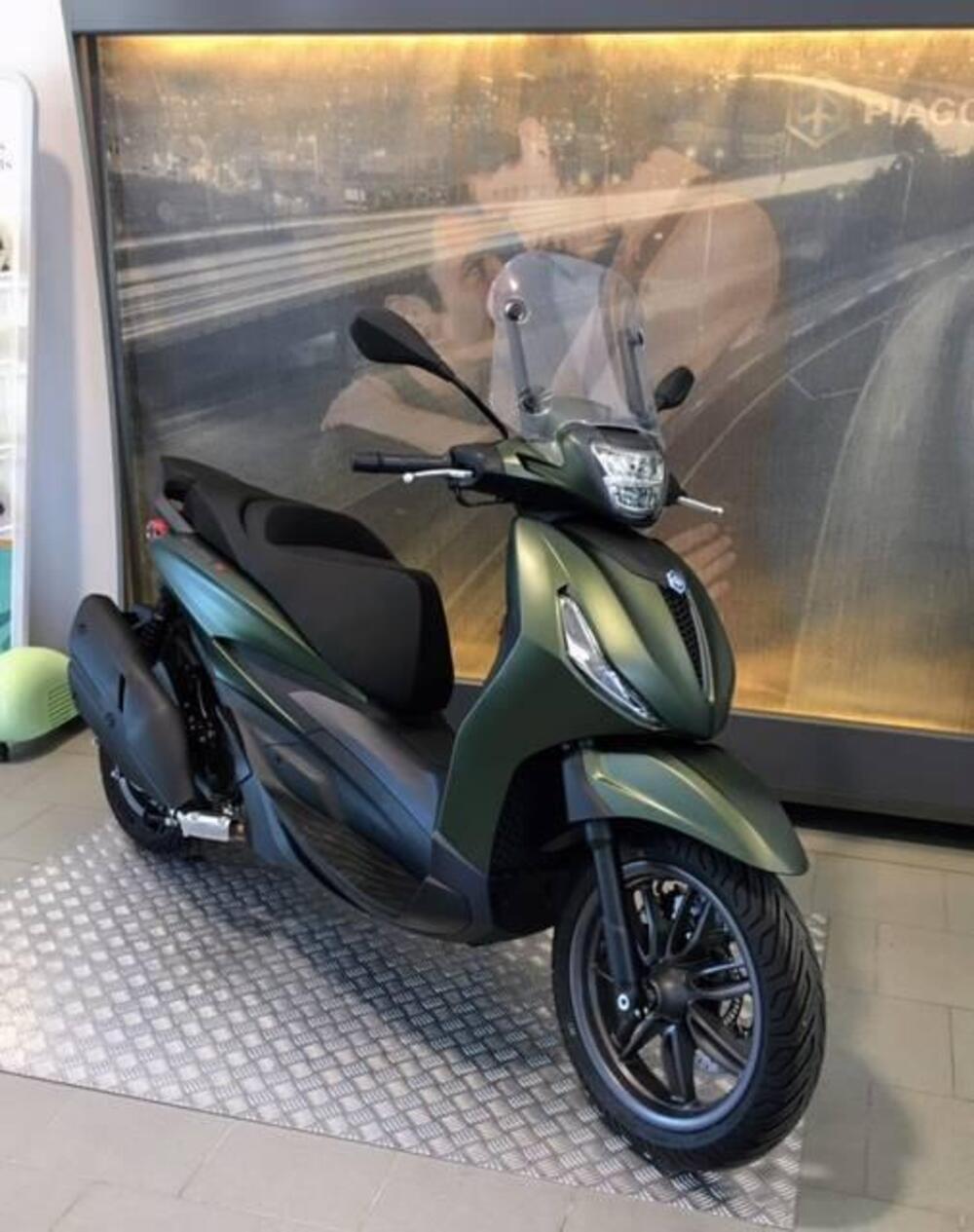 Piaggio Beverly 400 S (2025) (3)