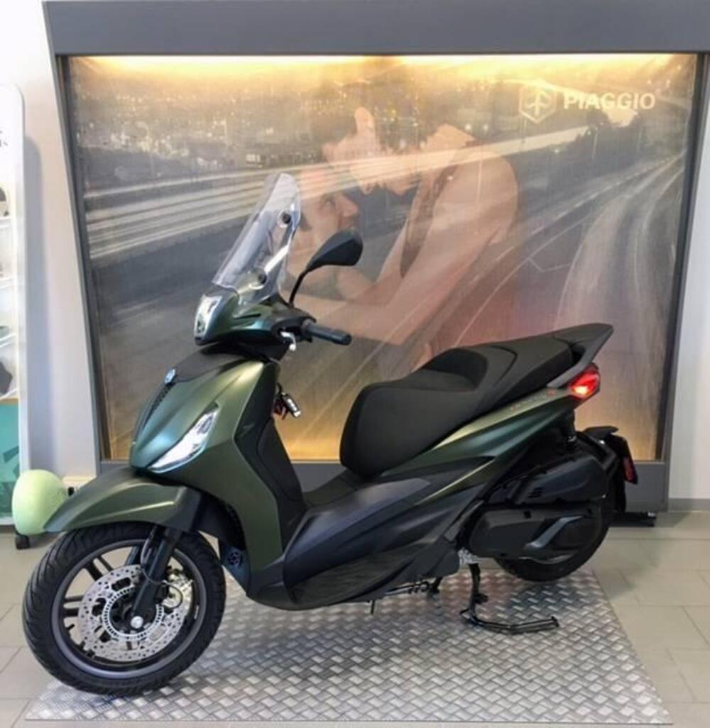 Piaggio Beverly 400 S (2025) (2)
