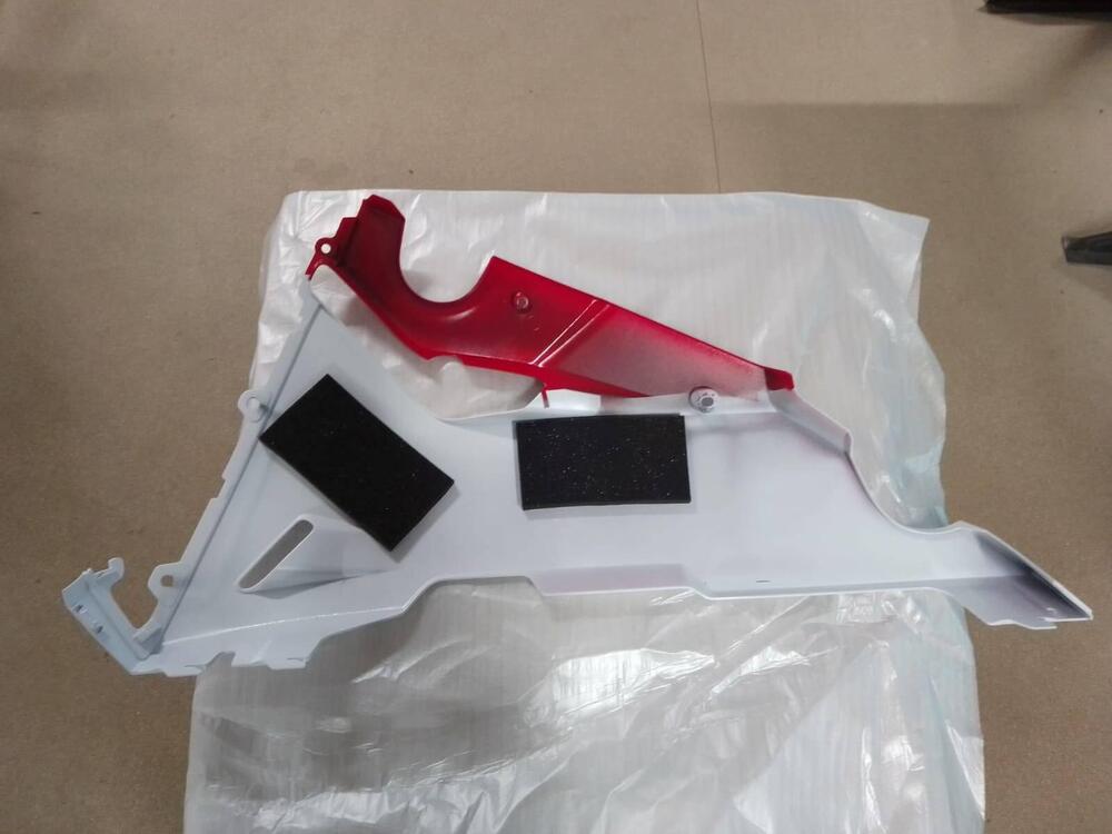 FIANCATA DESTRA PER HONDA CBR 1000 S2 DEL 2018. C (4)