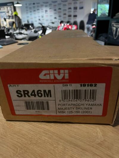 Portapacchi Givi SR46M YAMAHA MAJESTY 125/150/180