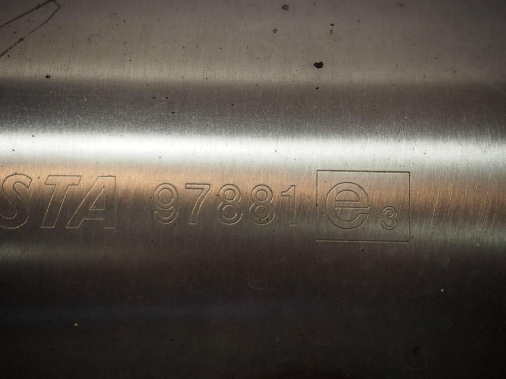 MV Agusta Brutale 910S e 910R silenziatore superio (2)