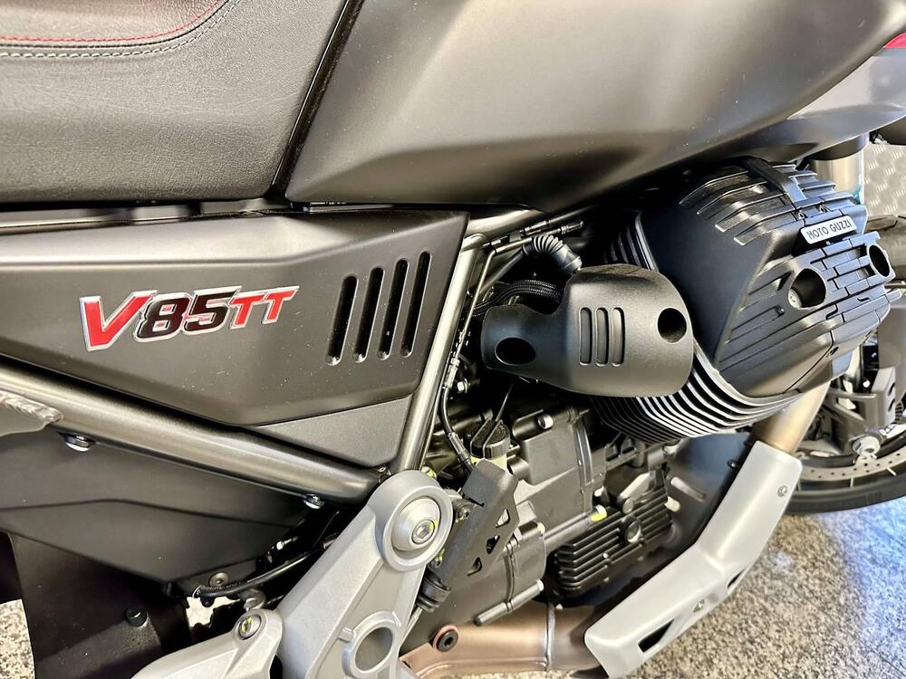 Moto Guzzi V85 TT (2024 - 25) (10)