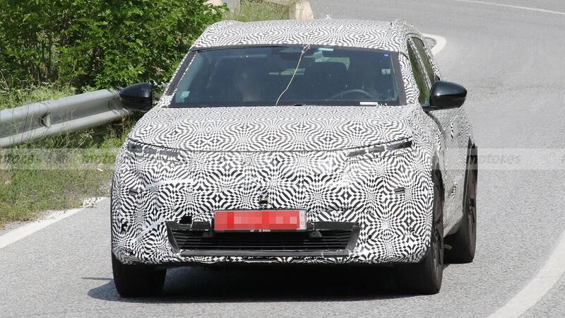 Renault Scenic, avvistata la versione 100% elettrica [Foto Spia]