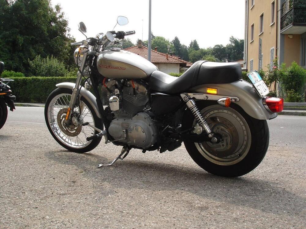 Harley-Davidson 883 Custom (2006 - 07) - XL 883C (2)