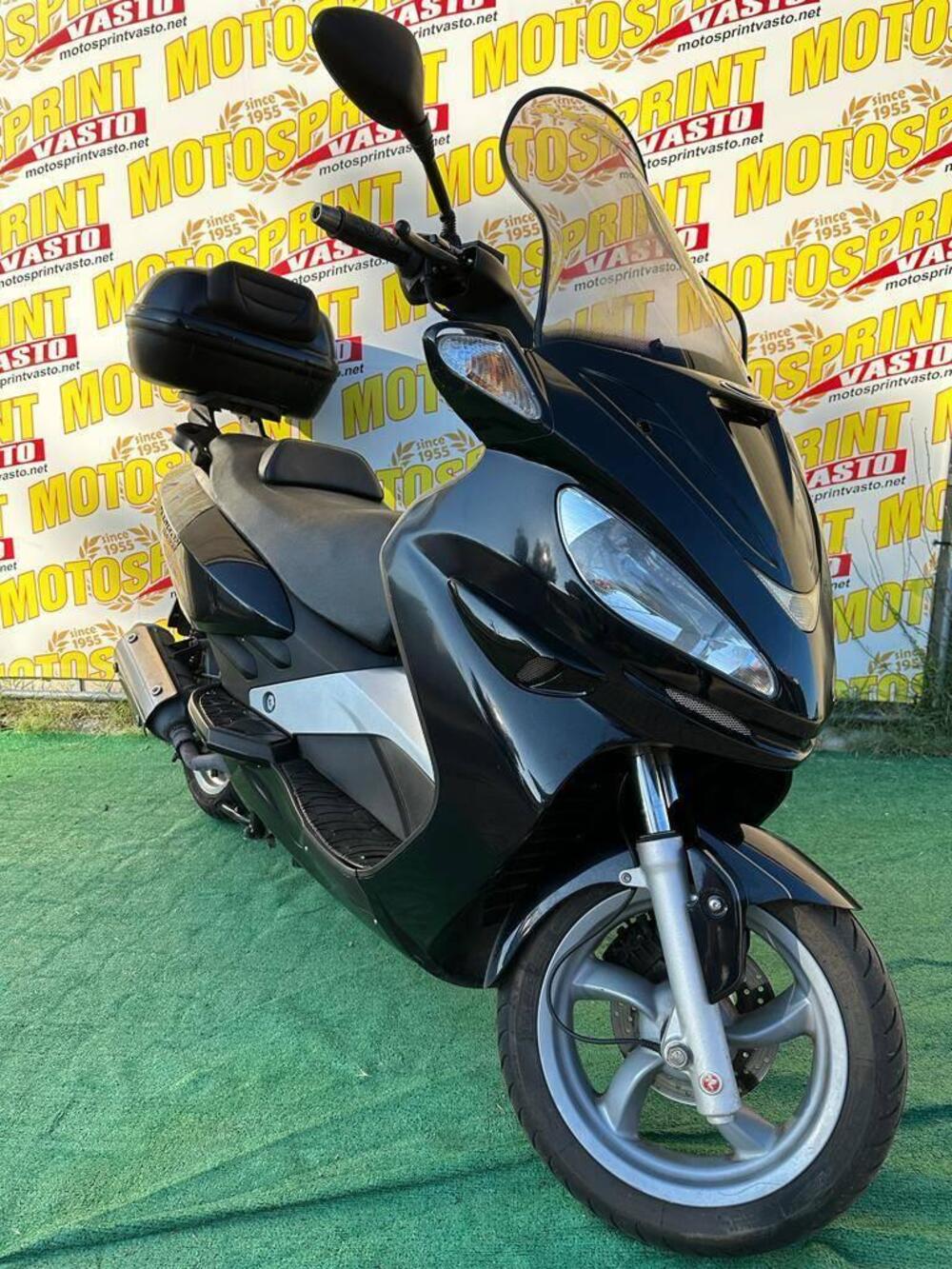 Malaguti Madison 250 RS (2003 - 04) (2)